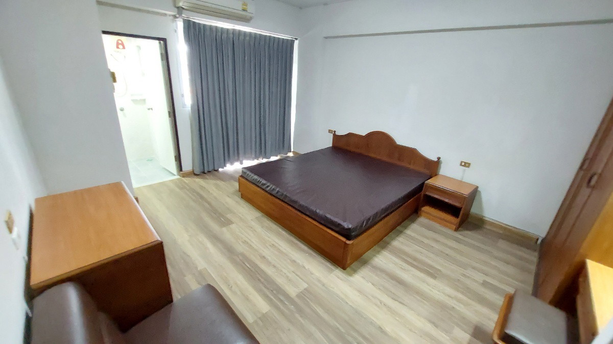 1 Bed Condo · Khlong San, bangkok — photo 2