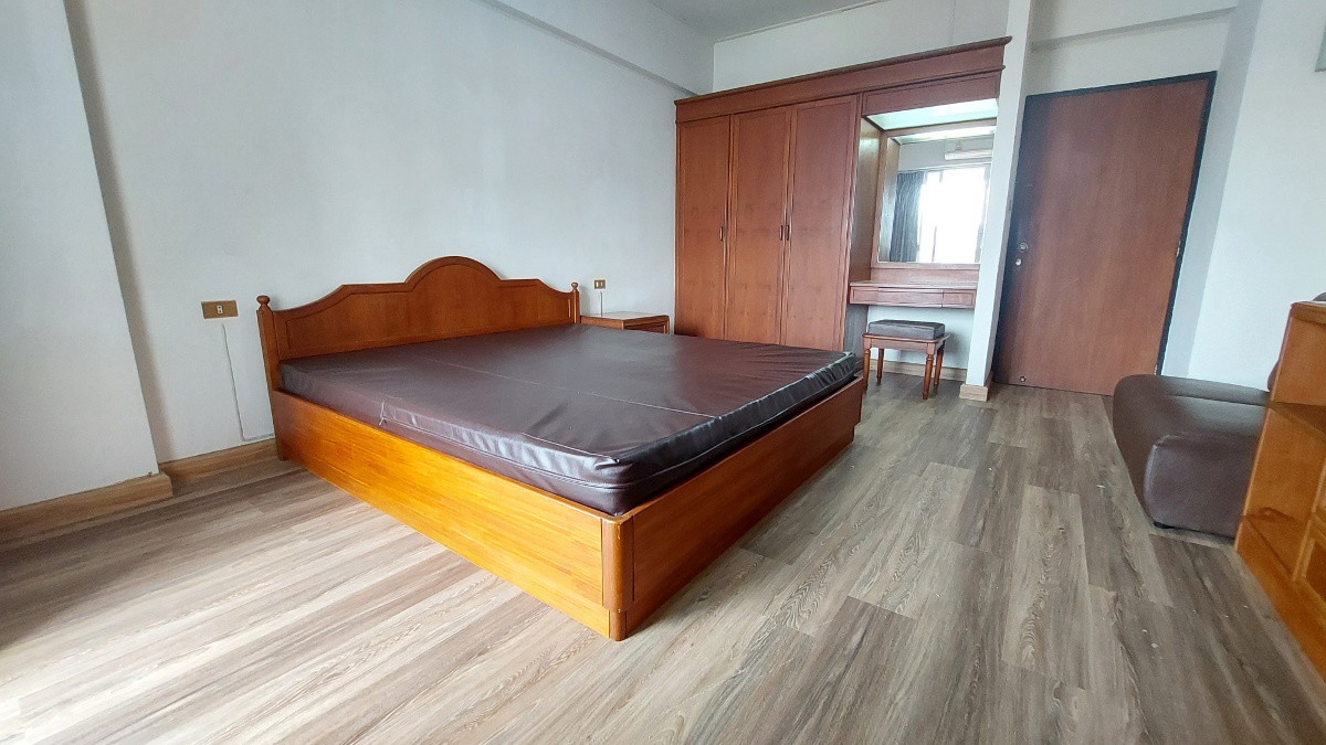 1 Bed Condo · Khlong San, bangkok — photo 4