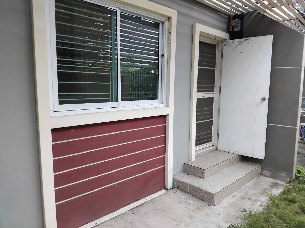 1 Bed Condo — photo 2