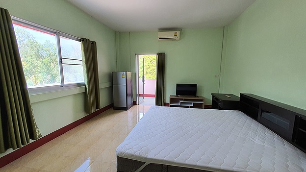 1 Bed Condo — photo 1