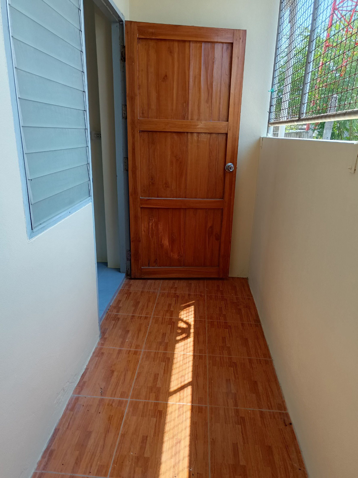 1 Bed Condo — photo 4