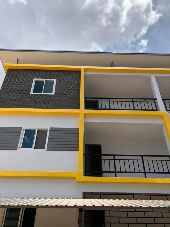 1 Bed Condo — photo 3