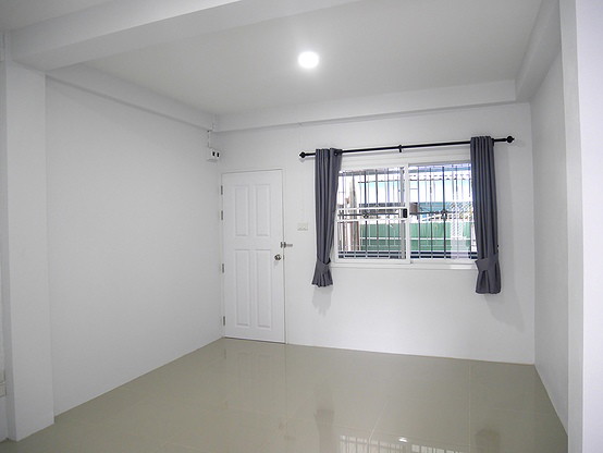 1 Bed Condo · Bang Khun Thian, bangkok — photo 1