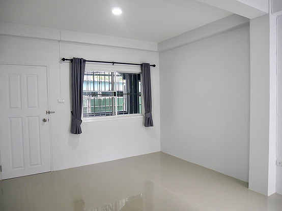 1 Bed Condo · Bang Khun Thian, bangkok — photo 2