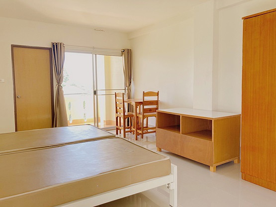 Condo · Mueang Chon Buri, chon_buri — photo 3