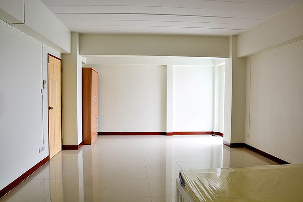 1 Bed Condo · Bang Khun Thian, bangkok — photo 4