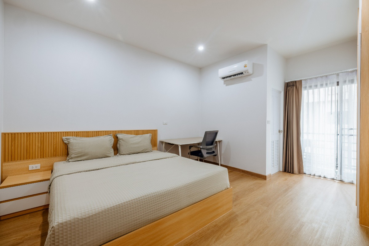 1 Bed Condo — photo 5