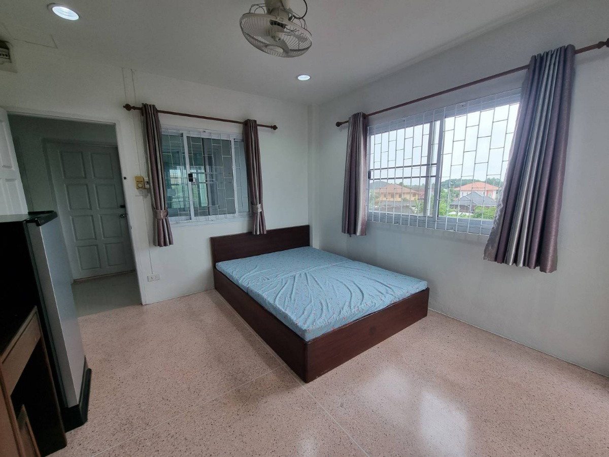 1 Bed Condo — photo 3