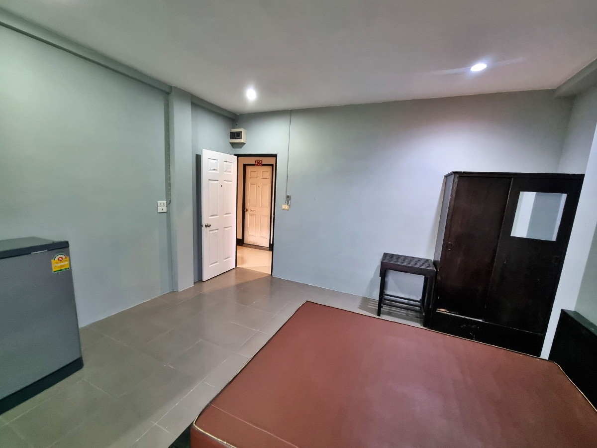 1 Bed Condo — photo 3