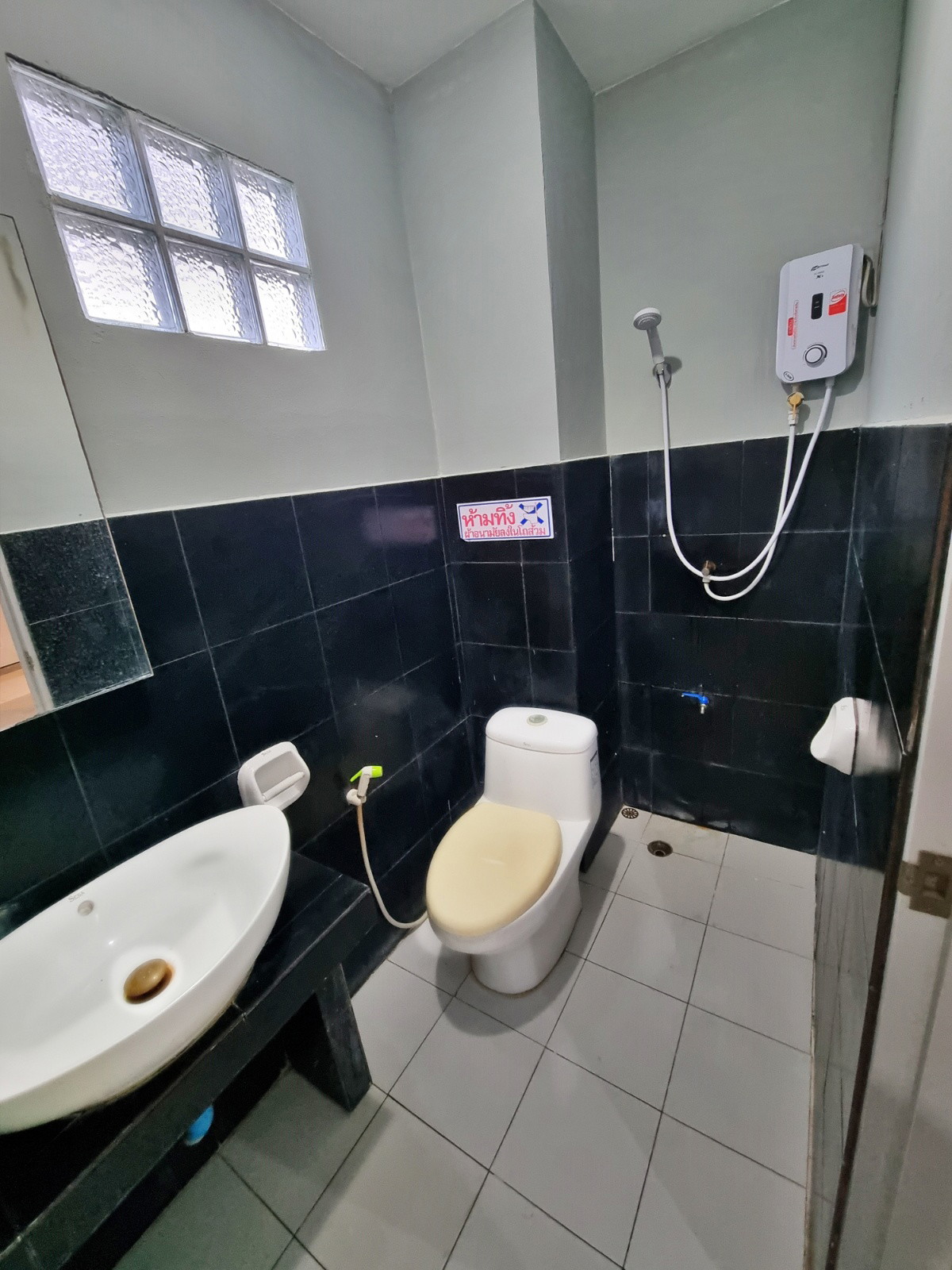 1 Bed Condo — photo 4