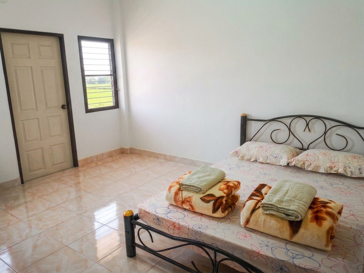 1 Bed Condo — photo 1