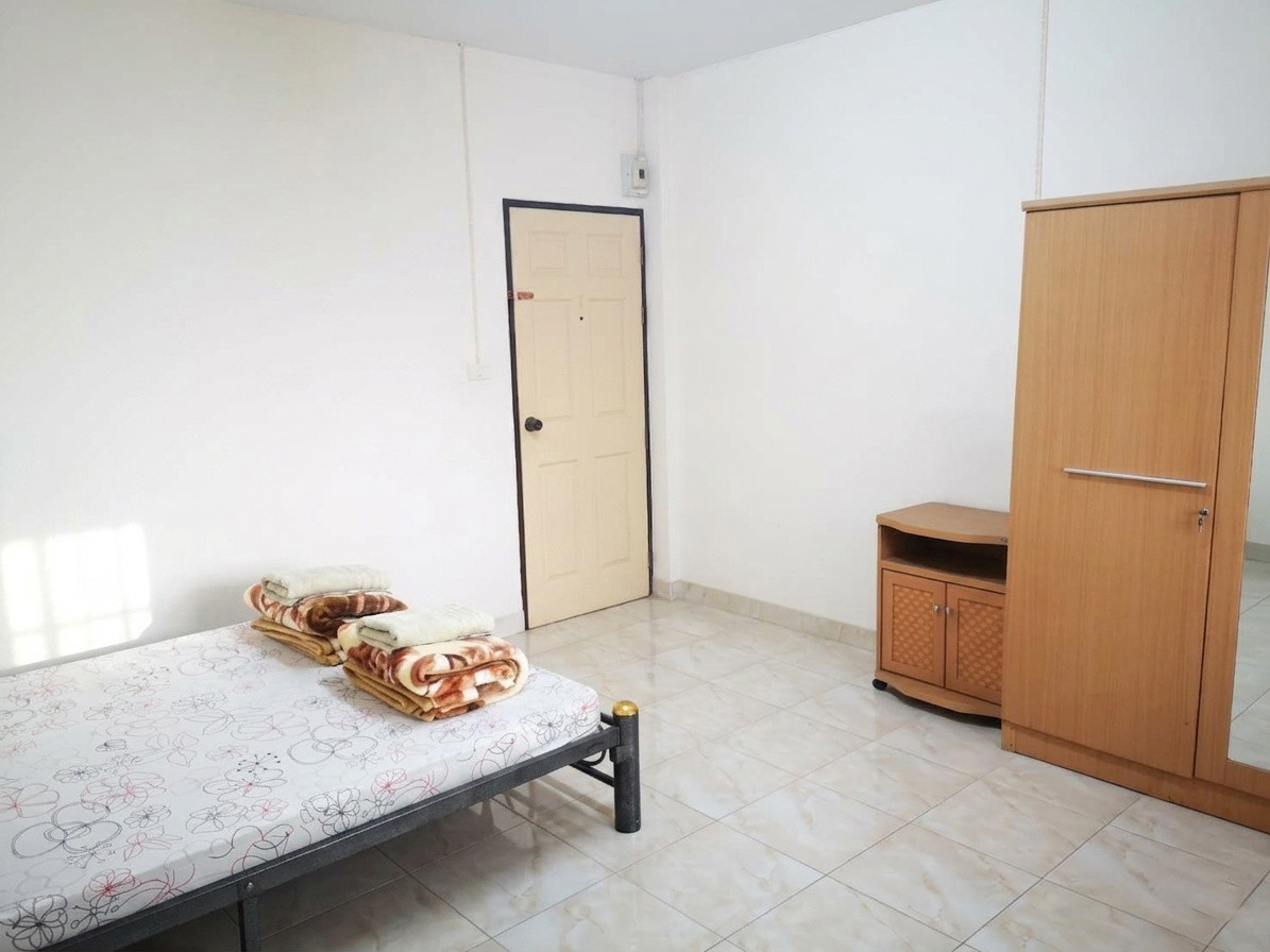 1 Bed Condo — photo 5
