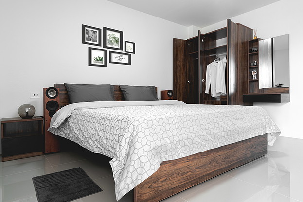 1 Bed Condo — photo 2