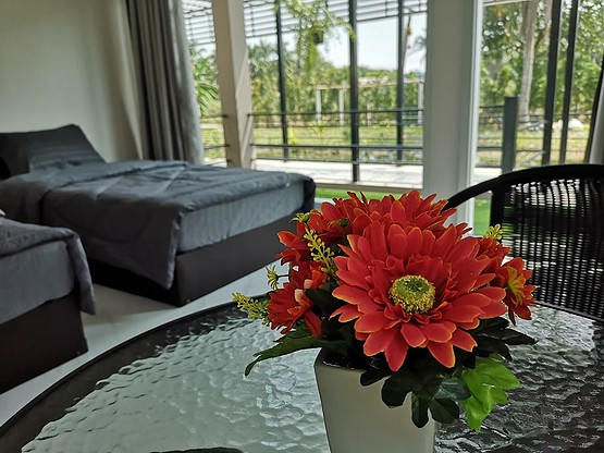 1 Bed Condo — photo 2