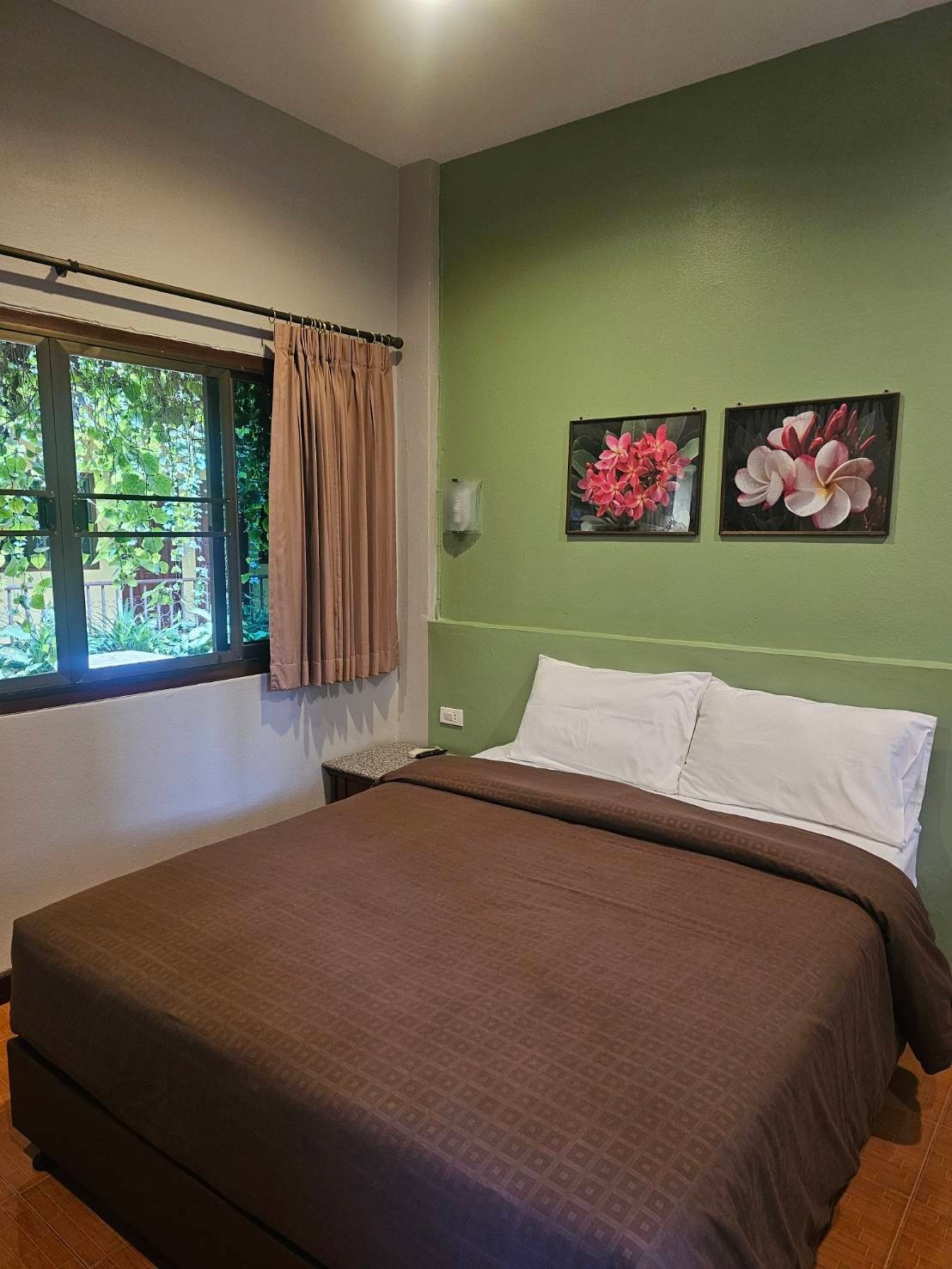 1 Bed Condo — photo 2