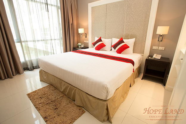 1 Bed Condo · Khlong Toei, bangkok — photo 1