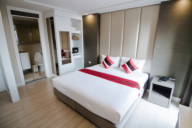 1 Bed Condo · Khlong Toei, bangkok — photo 1