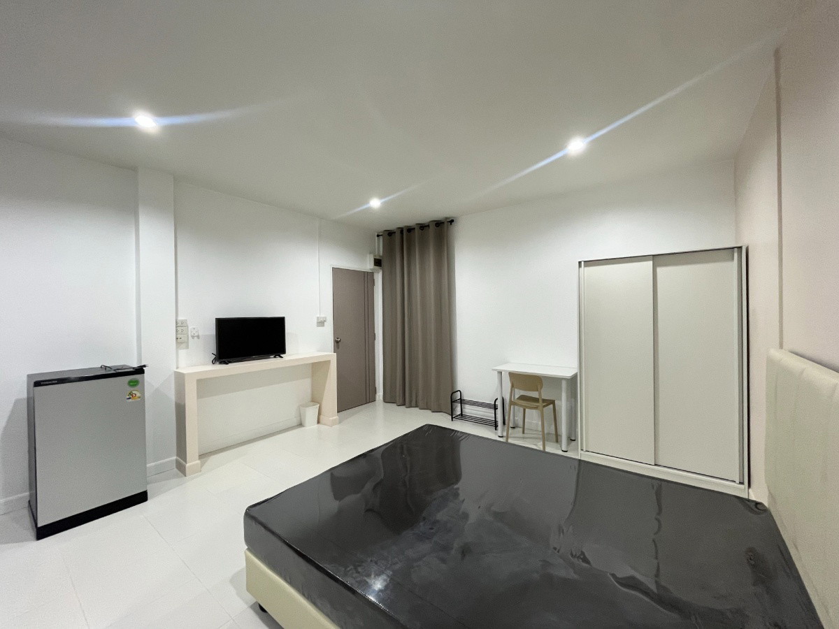 Condo — photo 2