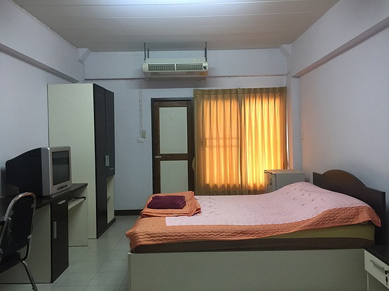 1 Bed Condo · Huai Khwang, bangkok — photo 4