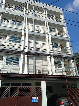 1 Bed Condo · Huai Khwang, bangkok — photo 2