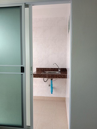 1 Bed Condo · Huai Khwang, bangkok — photo 4