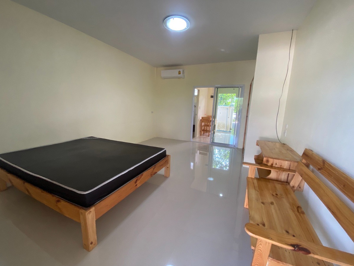 1 Bed Condo — photo 3