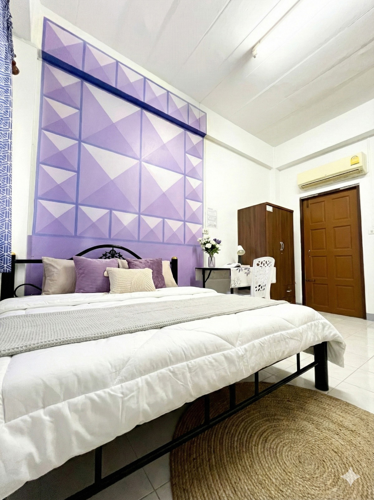1 Bed Condo — photo 4
