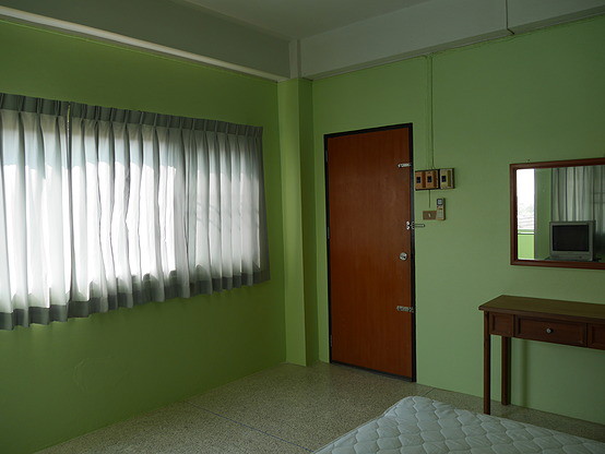 1 Bed Condo — photo 4