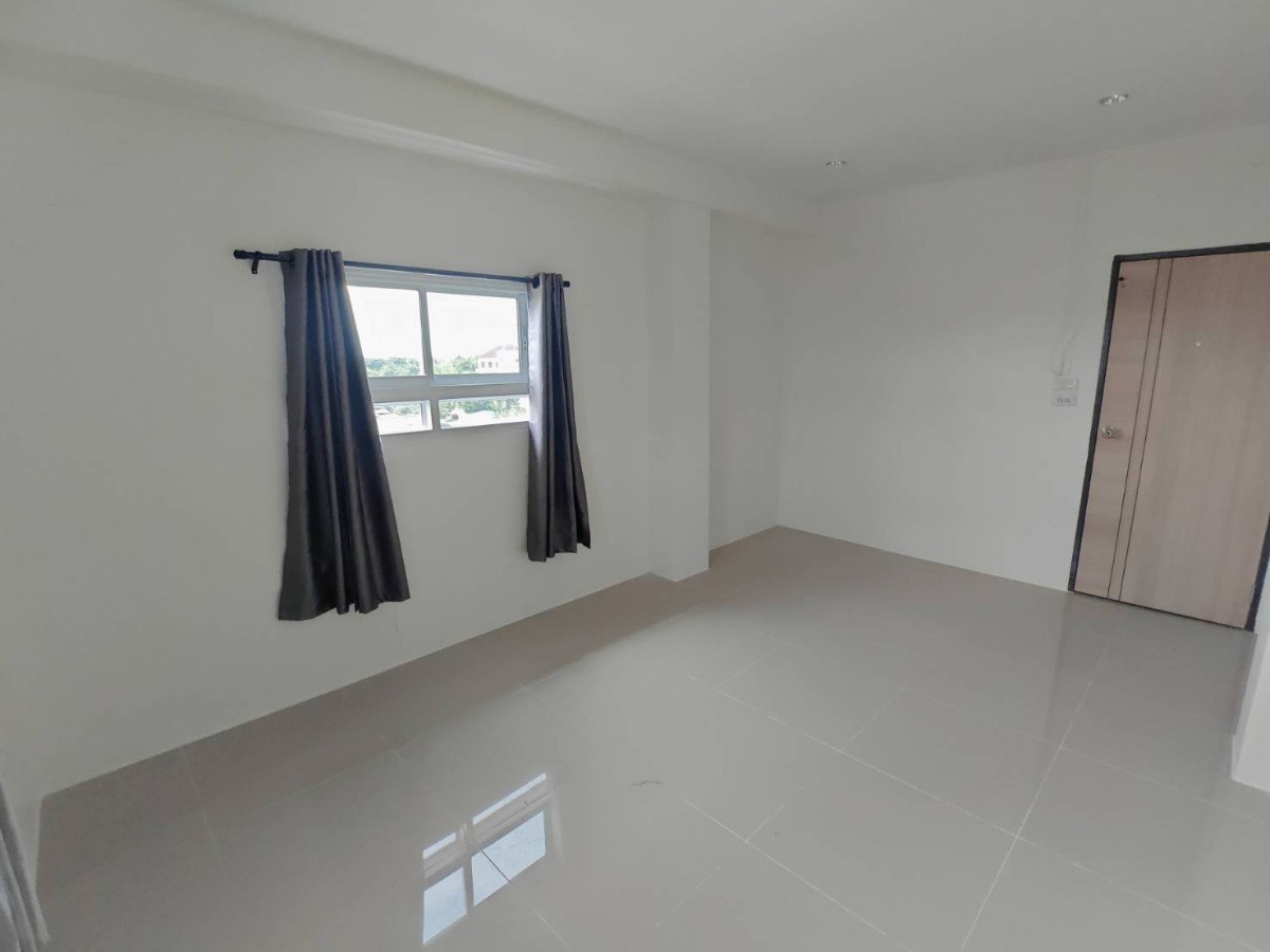 1 Bed Condo — photo 1