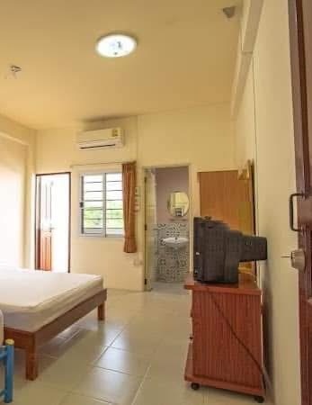1 Bed Condo — photo 2