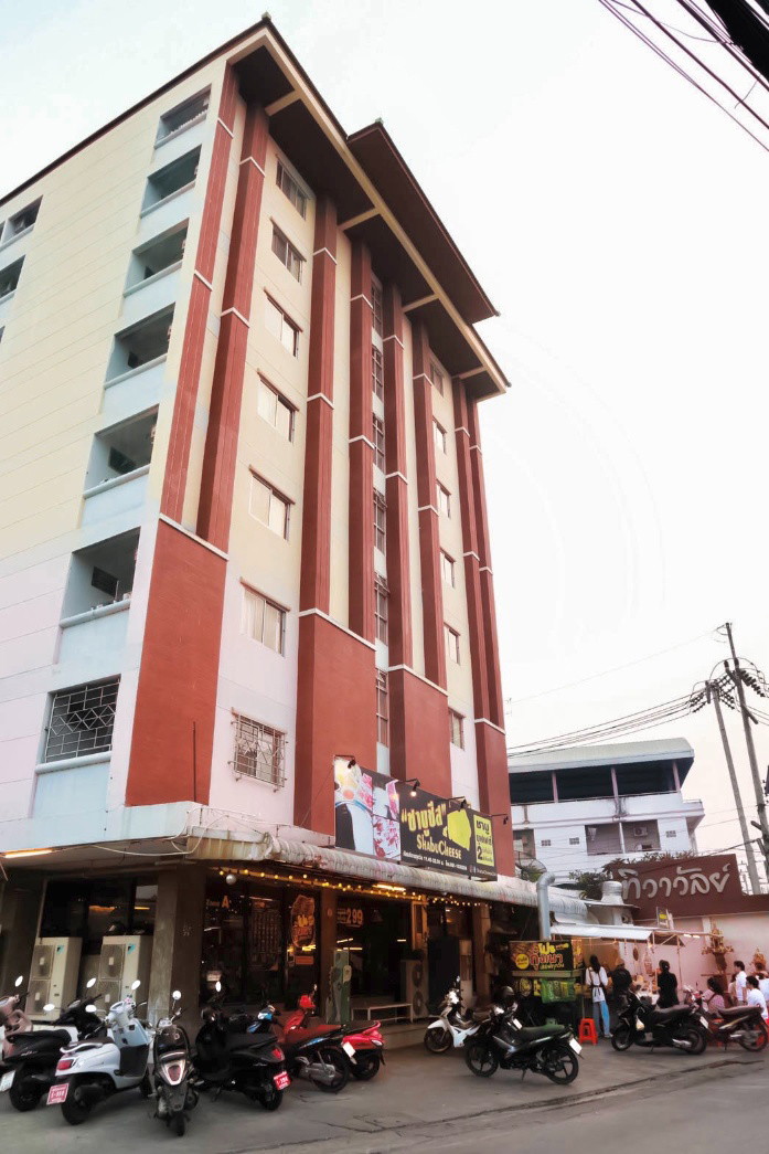 1 Bed Condo — photo 3