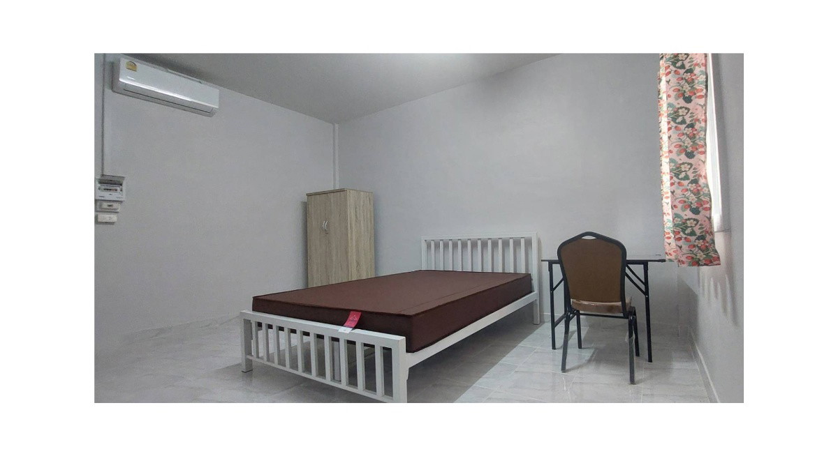 1 Bed Condo — photo 2