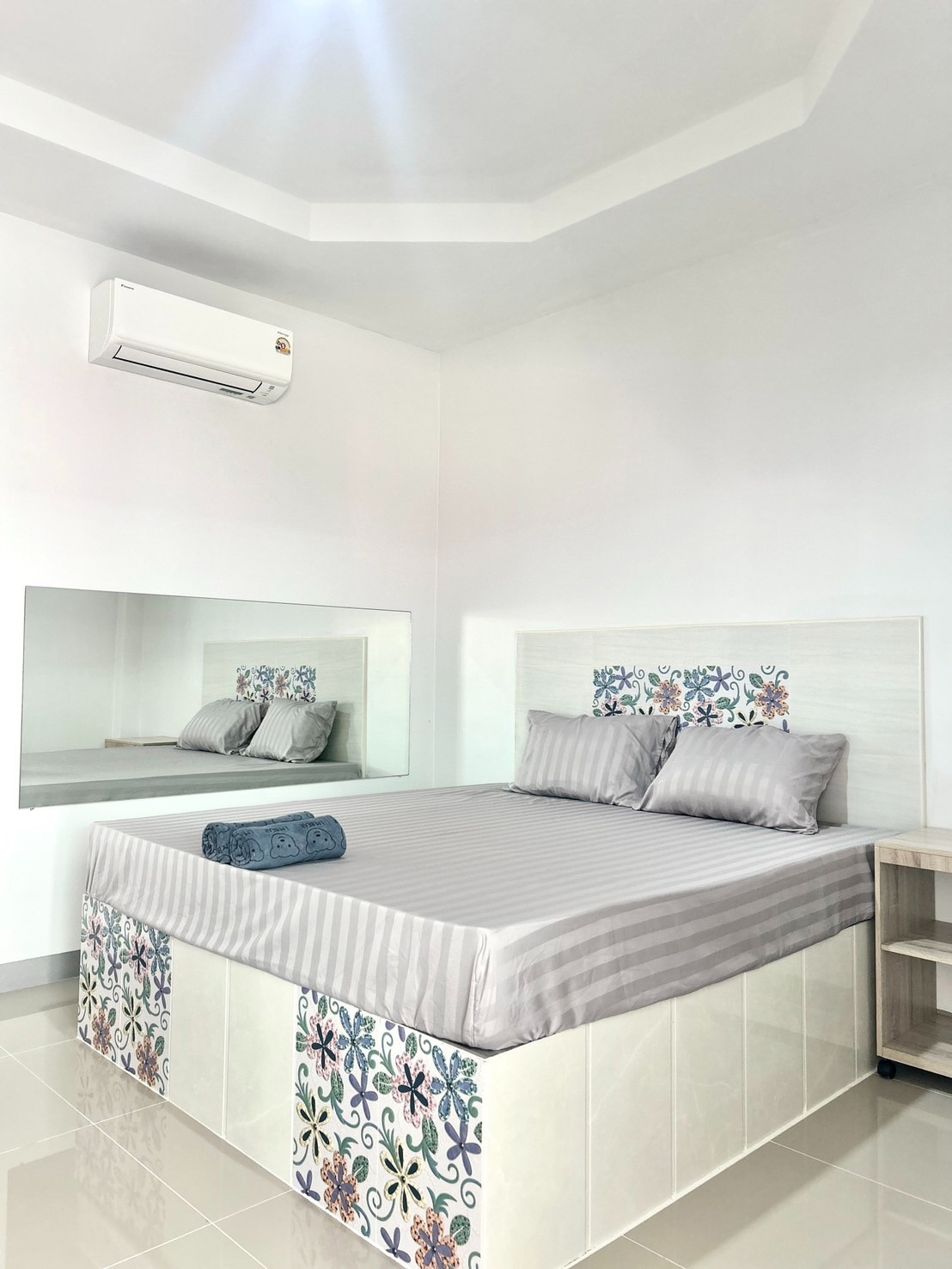 1 Bed Condo — photo 2