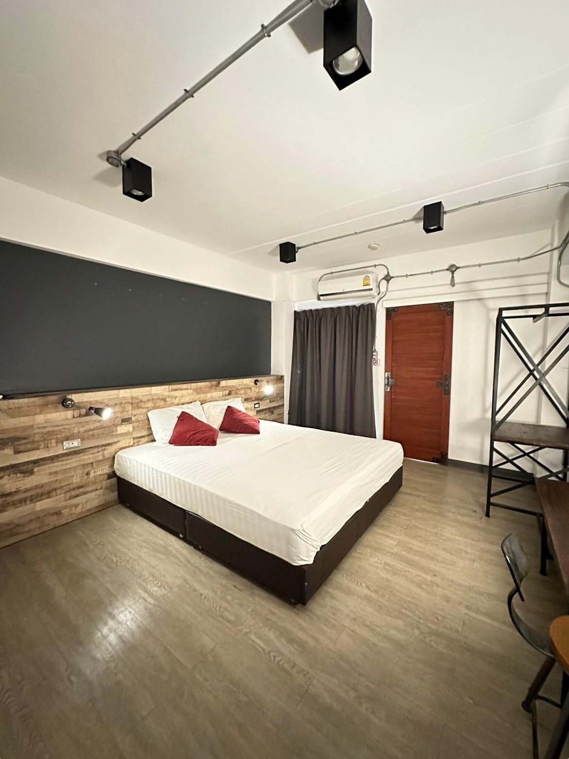 Condo · Mueang Chiang Mai, chiang_mai — photo 1