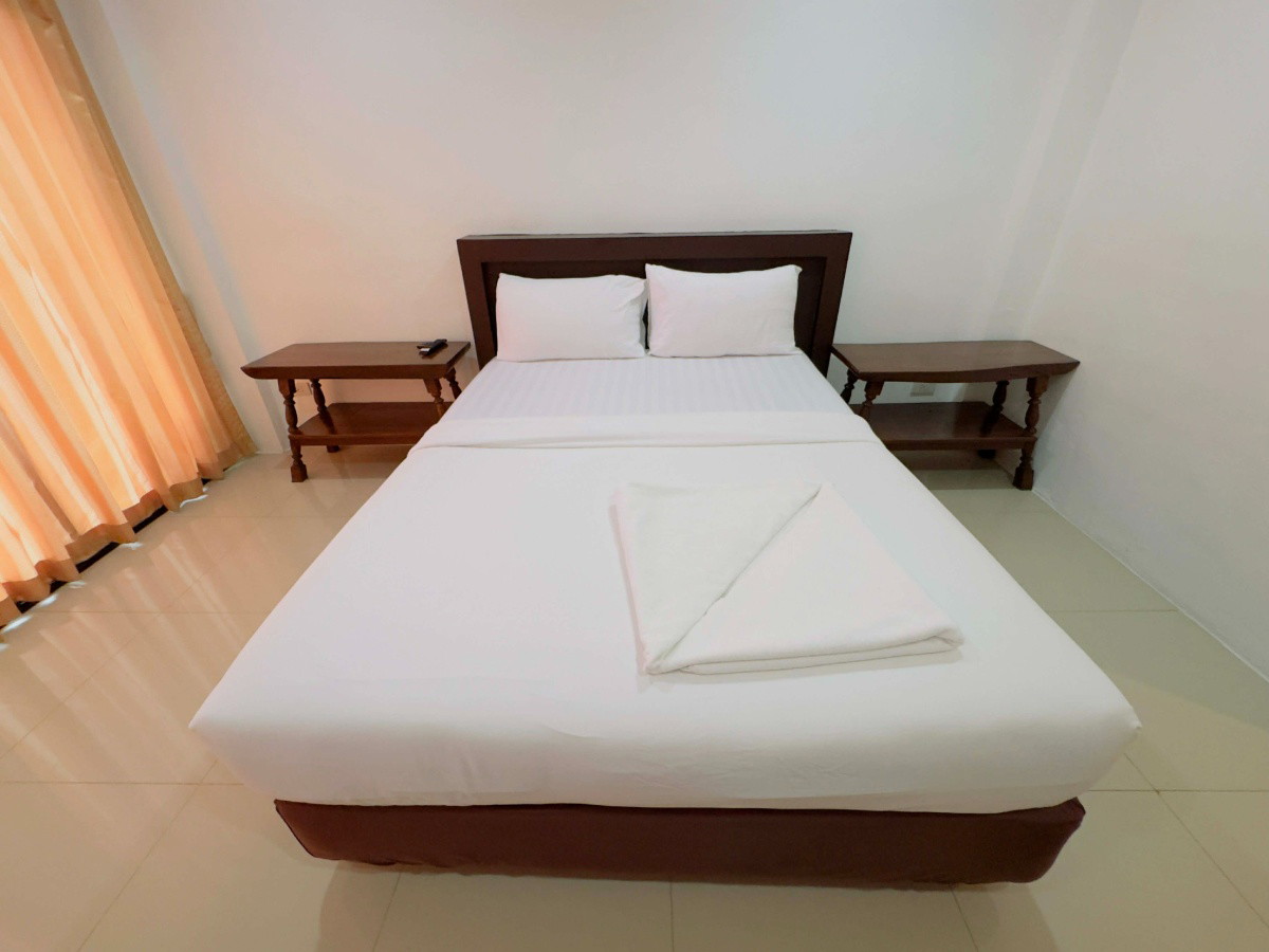 1 Bed Condo — photo 4