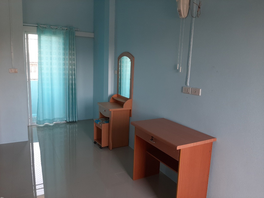 1 Bed Condo — photo 3