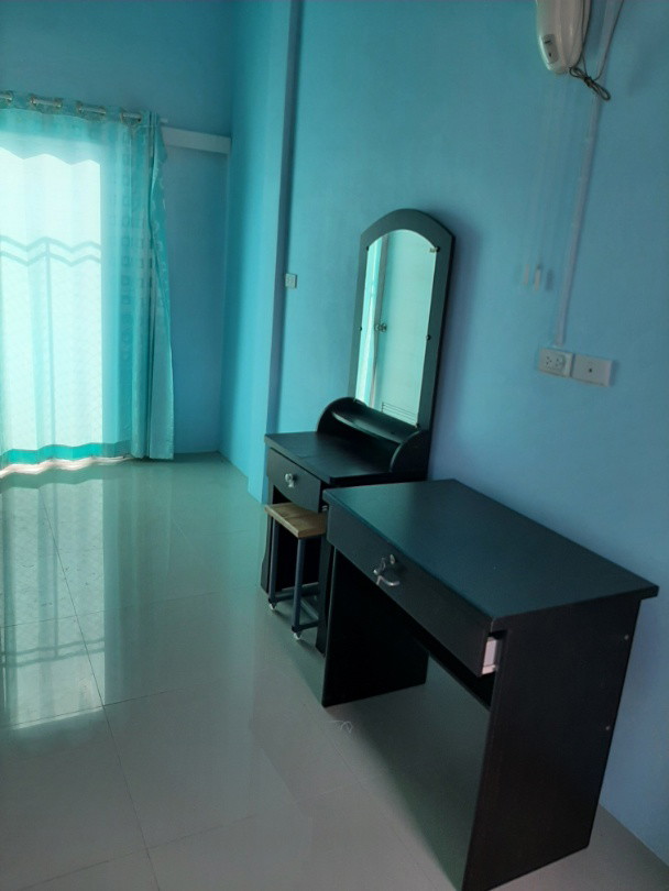 1 Bed Condo — photo 4