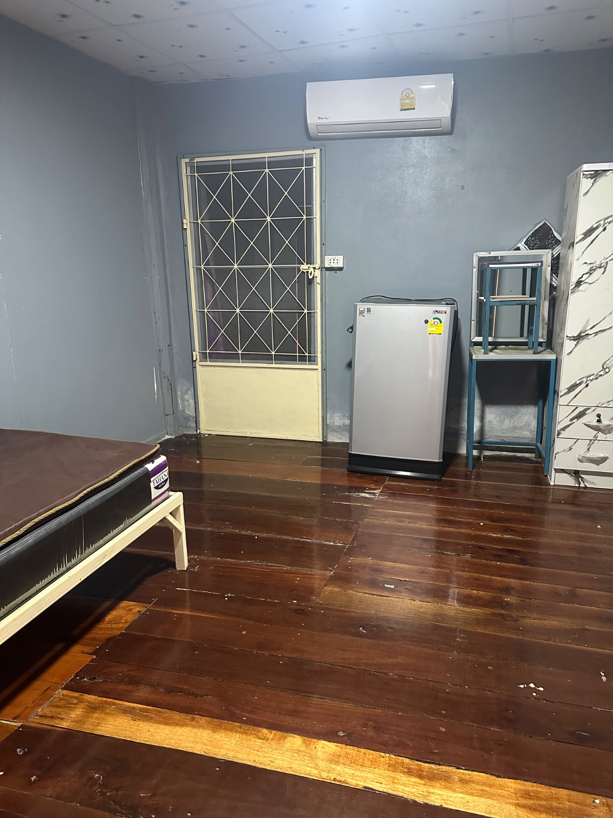 1 Bed Condo — photo 1