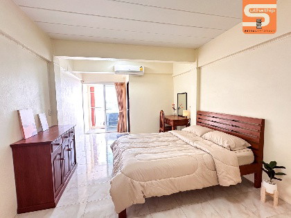 1 Bed Condo — photo 4