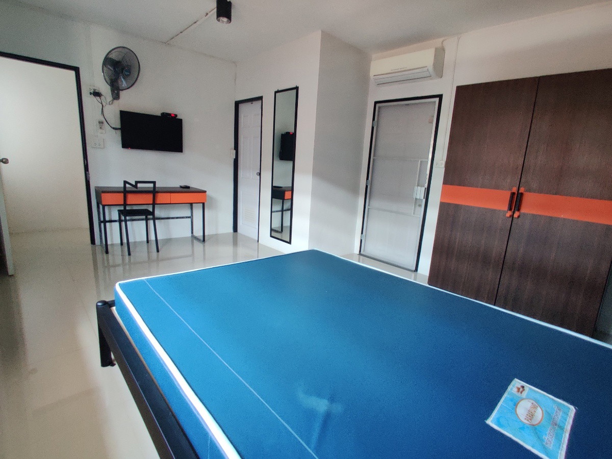 1 Bed Condo — photo 5