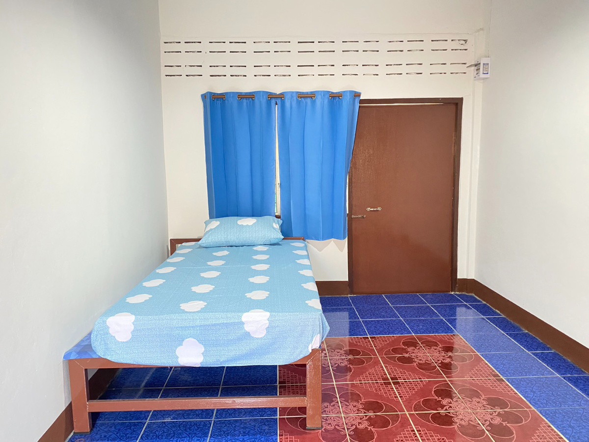 1 Bed Condo — photo 3