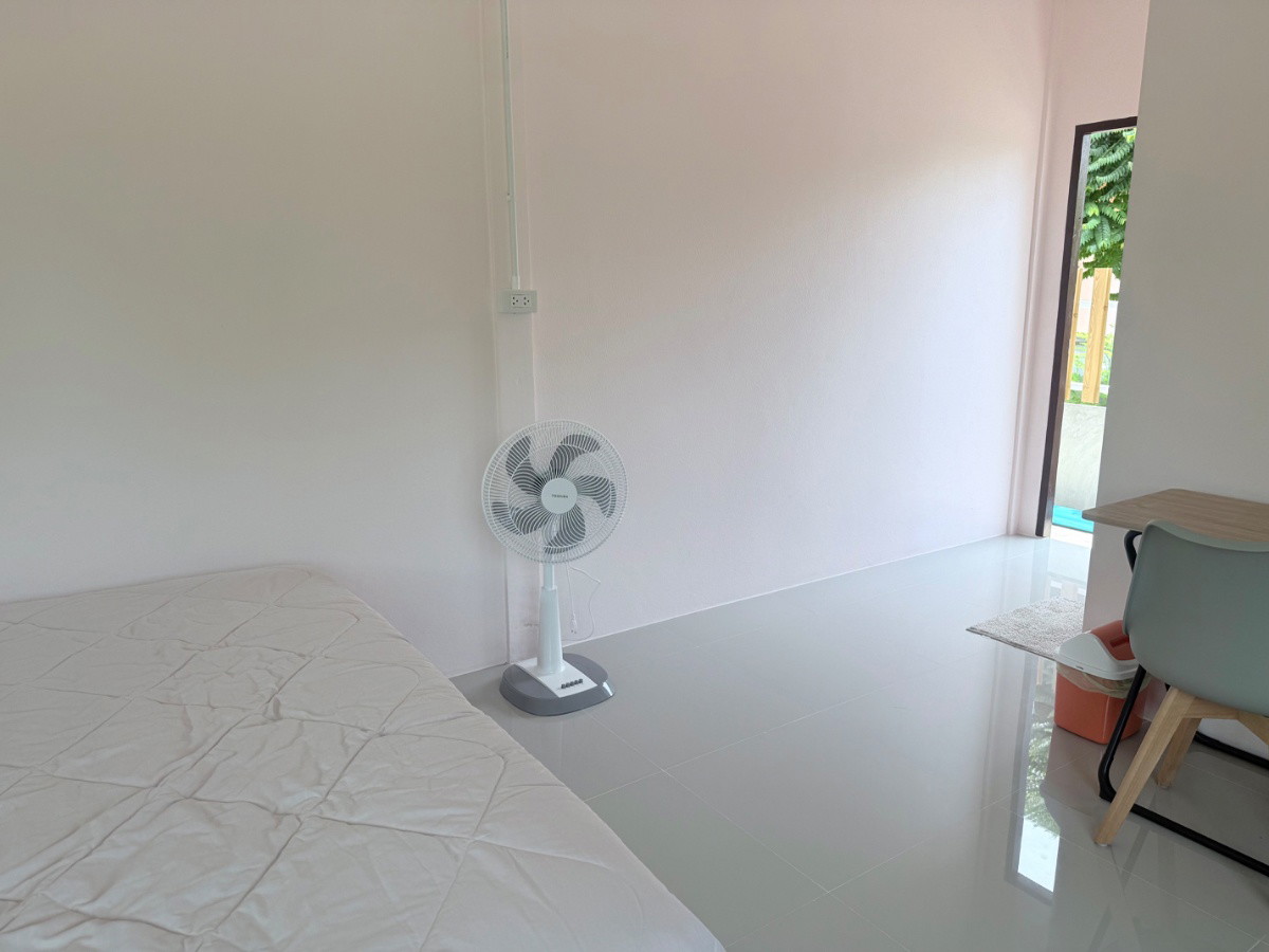 1 Bed Condo — photo 5