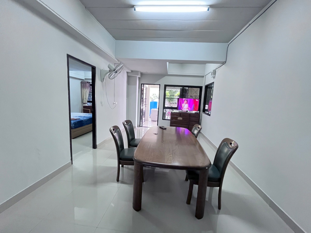 1 Bed Condo — photo 4