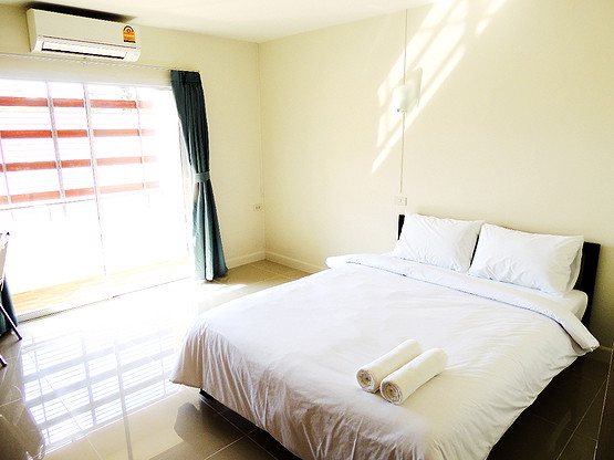 1 Bed Condo — photo 1