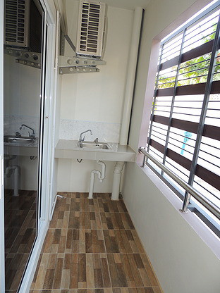 1 Bed Condo — photo 4