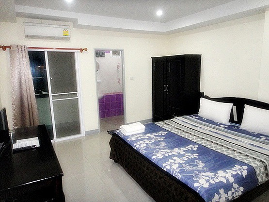 1 Bed Condo — photo 1