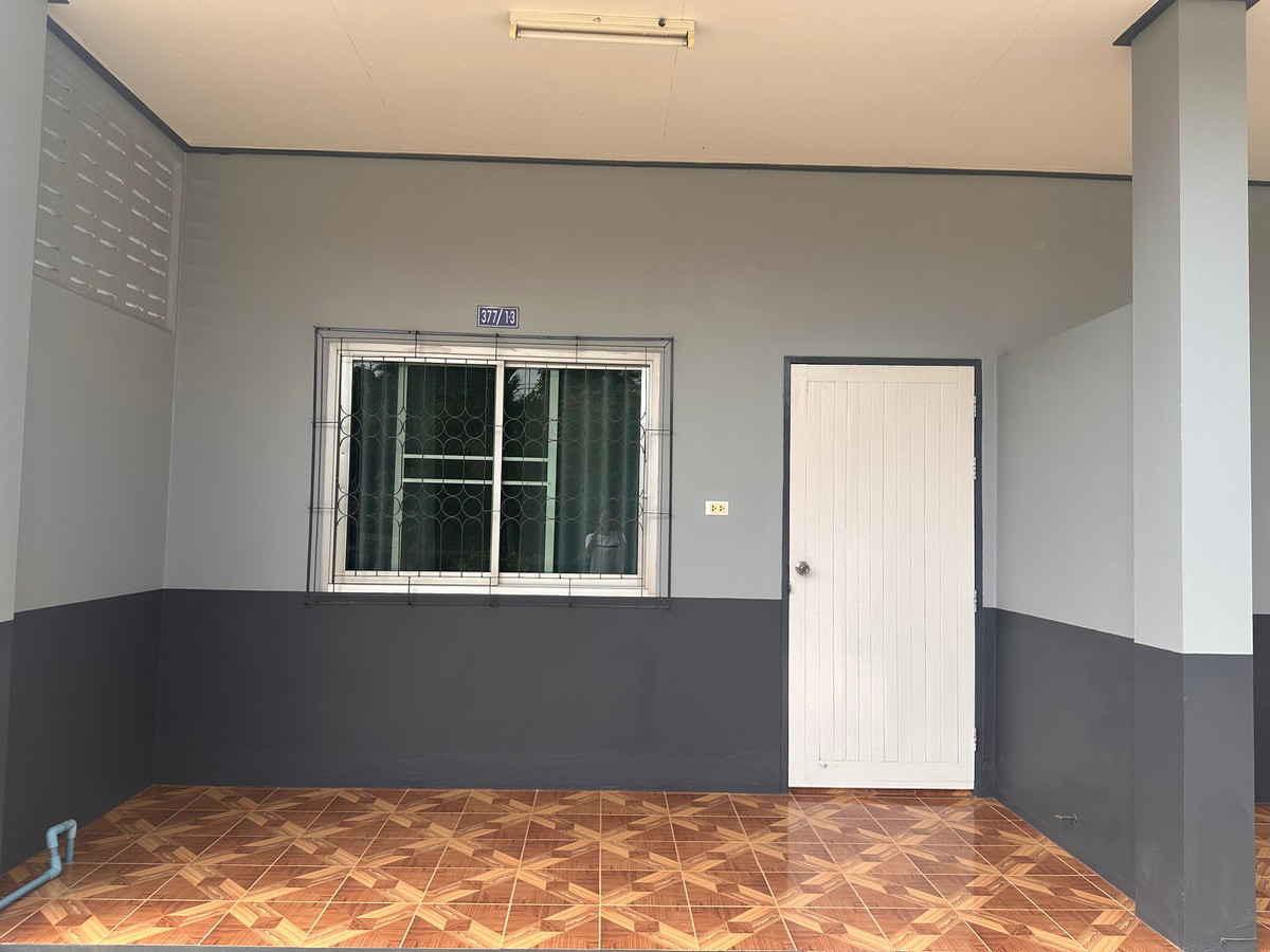1 Bed Condo — photo 3