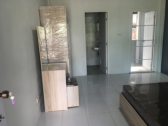 1 Bed Condo — photo 2