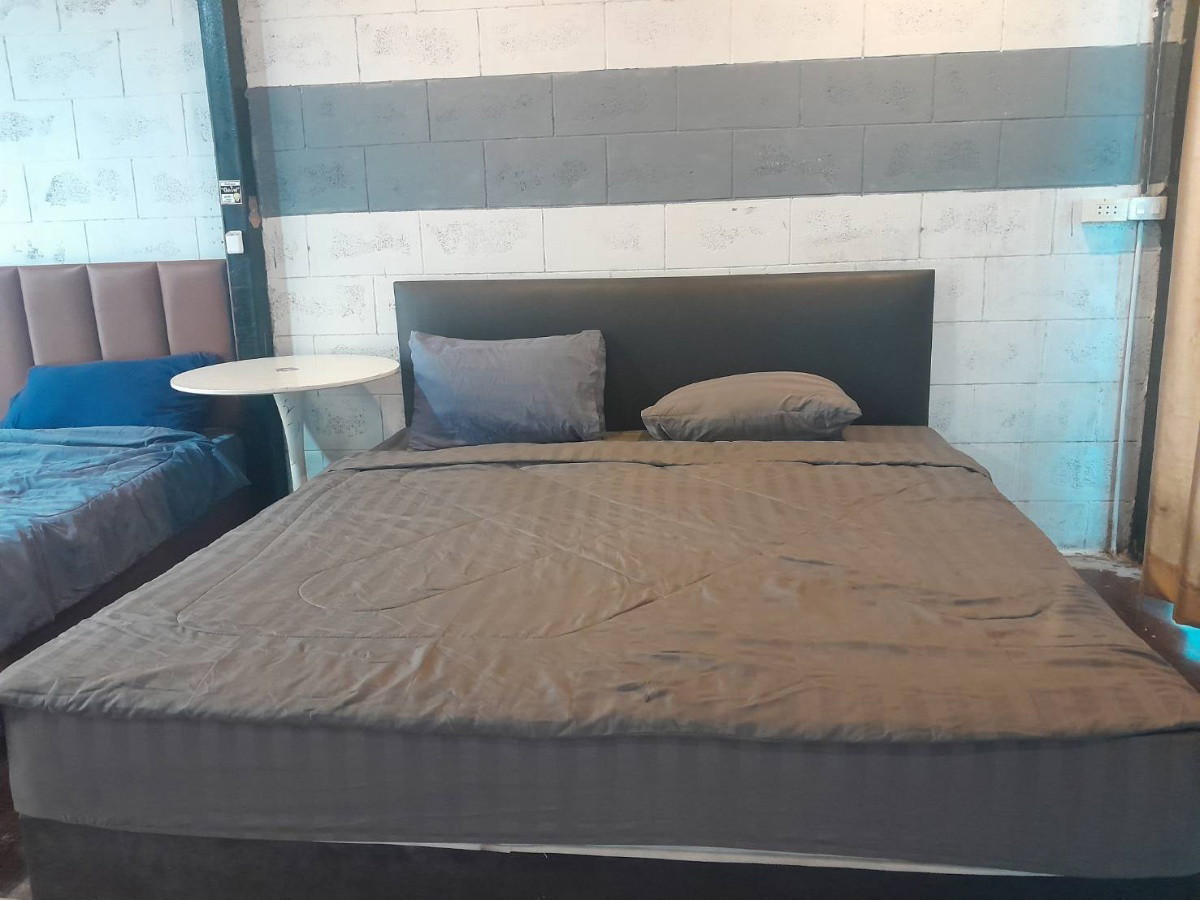 1 Bed Condo — photo 3