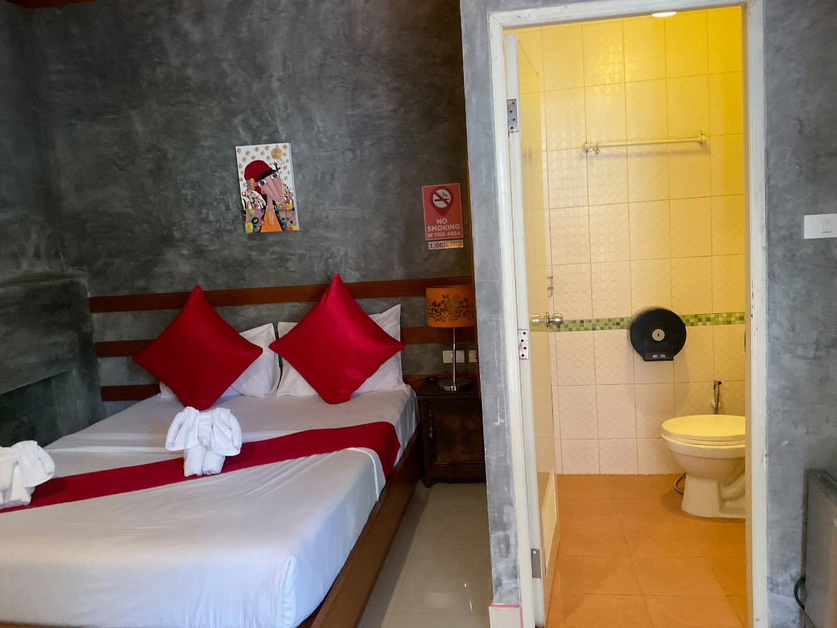 1 Bed Condo — photo 4